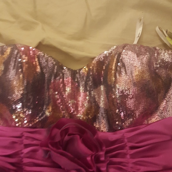 Party dress - Picture 2 of 4